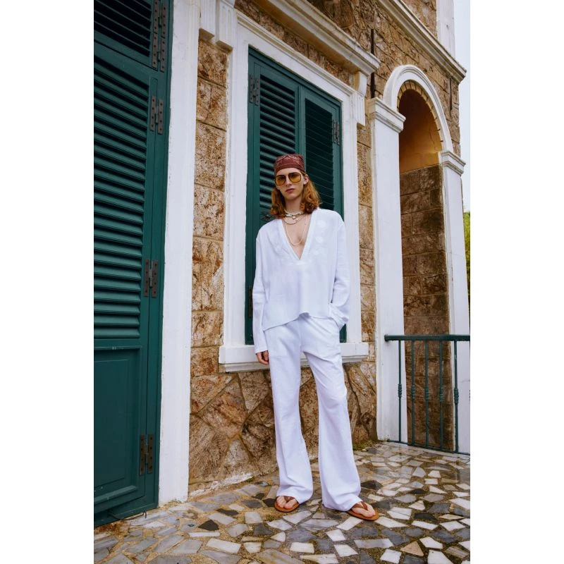 Seashell Embroidered V-Neck Shirt In White 5 Seashell Embroidered V-Neck Shirt In White - Image 3