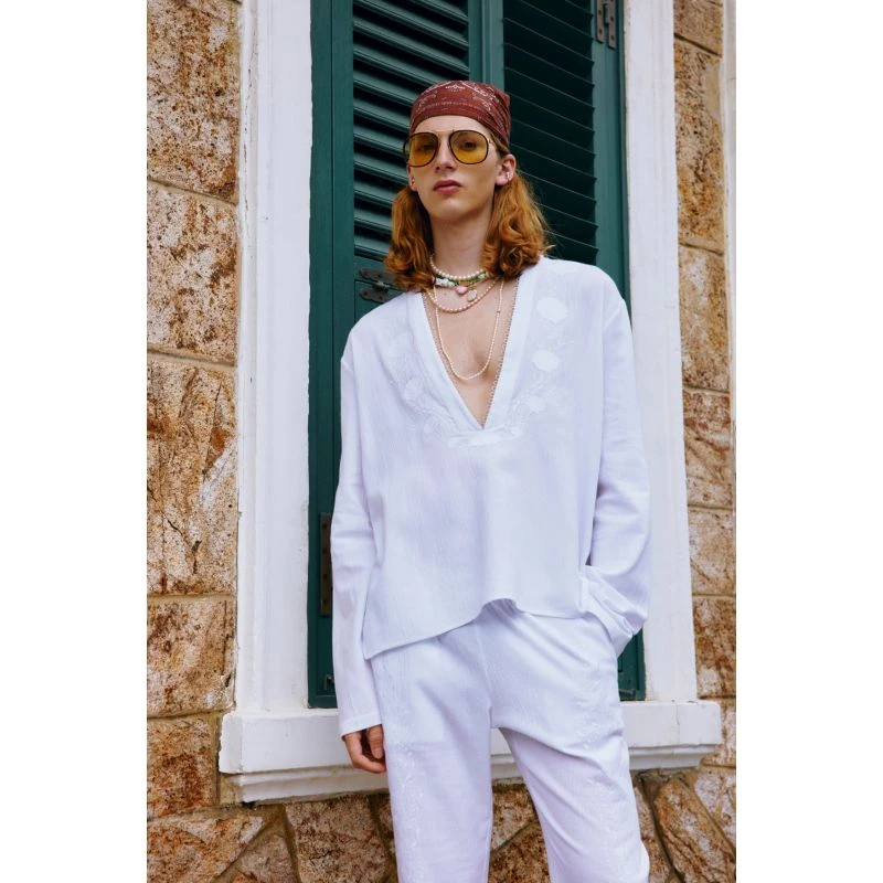 Seashell Embroidered V-Neck Shirt In White 4 Seashell Embroidered V-Neck Shirt In White - Image 2