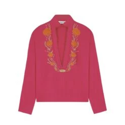 Seashell Embroidered V-Neck Shirt In Pink