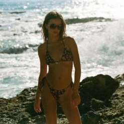 Surfin Kitty Floral Print Tamara Bikini Top 14 Surfin Kitty Floral Print Tamara Bikini Top -Maison Close Sales tamara bikini top surfin kitty 930485a6e2f0fd61454eb29469f00c23