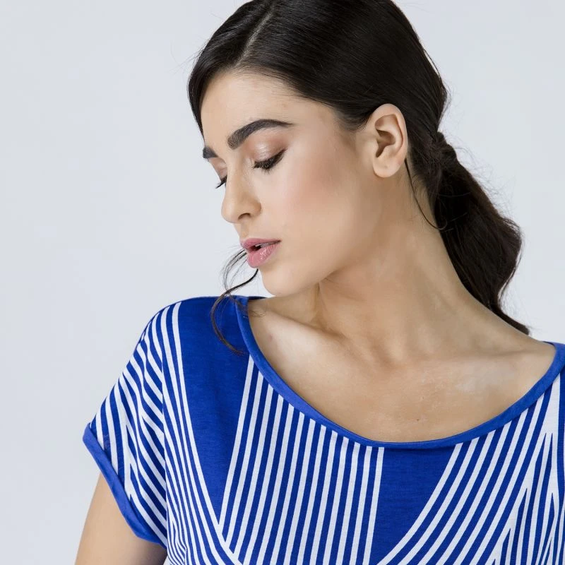 Print Top With Rounded Hemline 5 Print Top With Rounded Hemline - Image 3